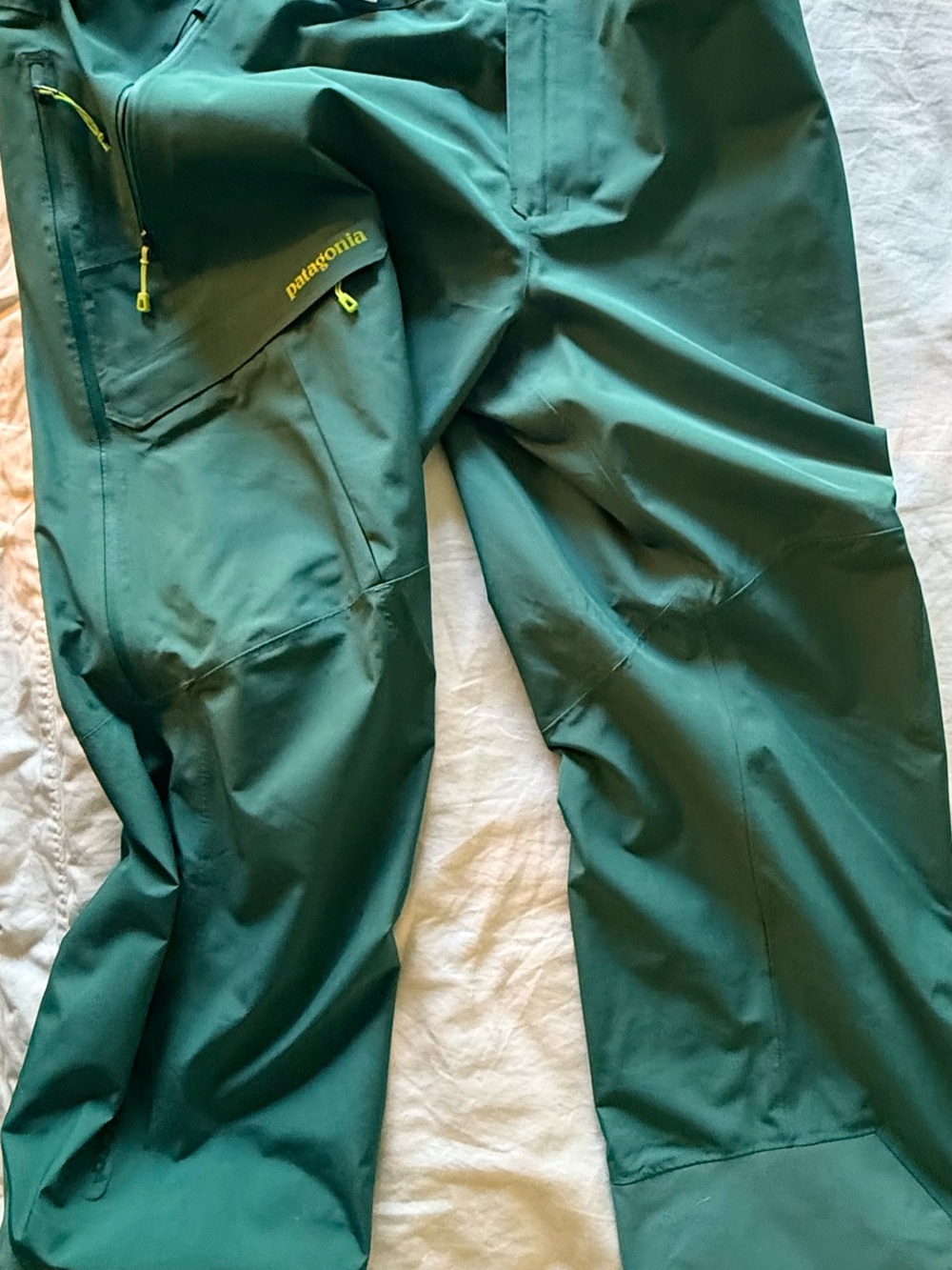 Patagonia Men's Deep Green Ski Pants with Lime Accents with DWR finish